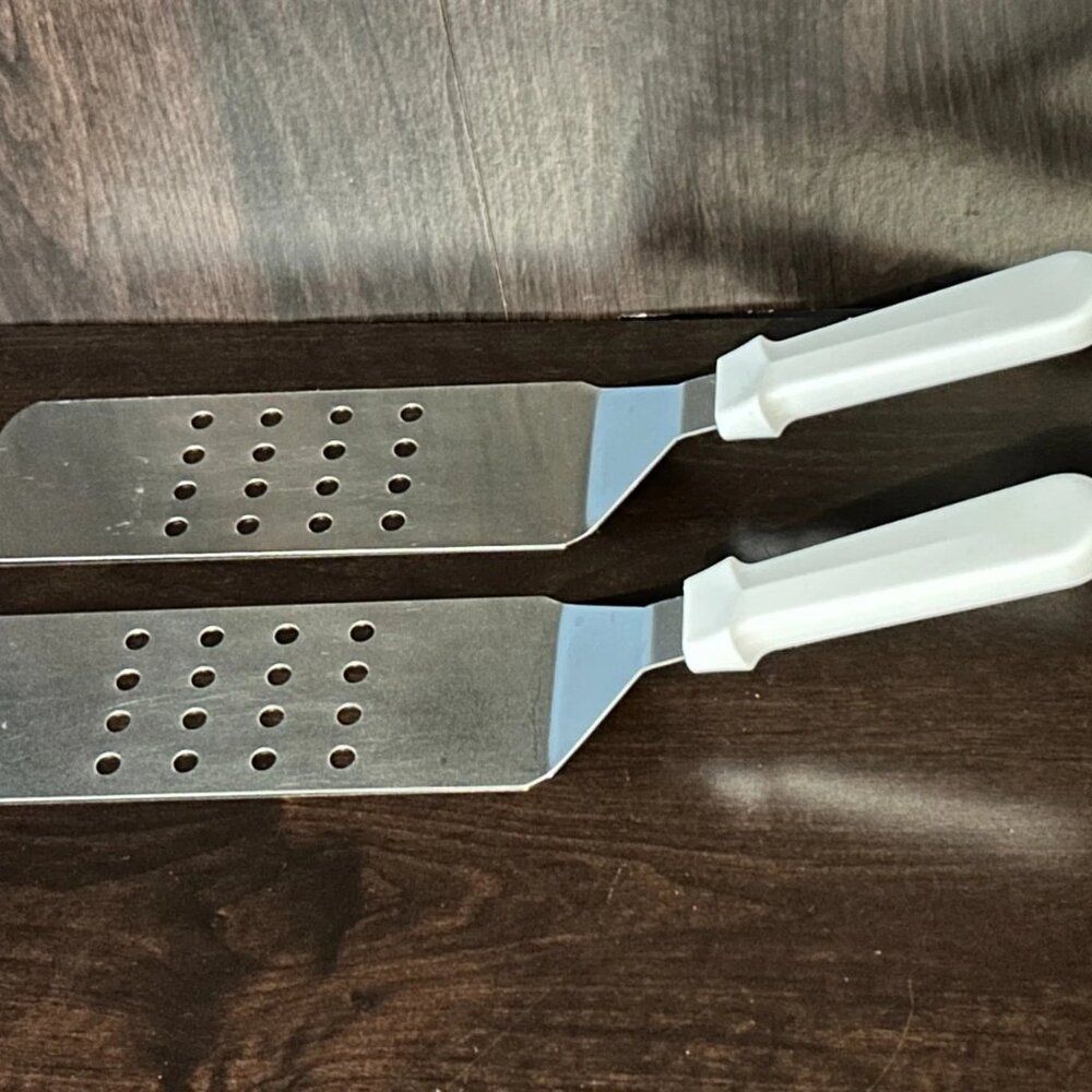 8.5" x 3" Perforated Turner with Round Blade and White Plastic Handle (set of 2)